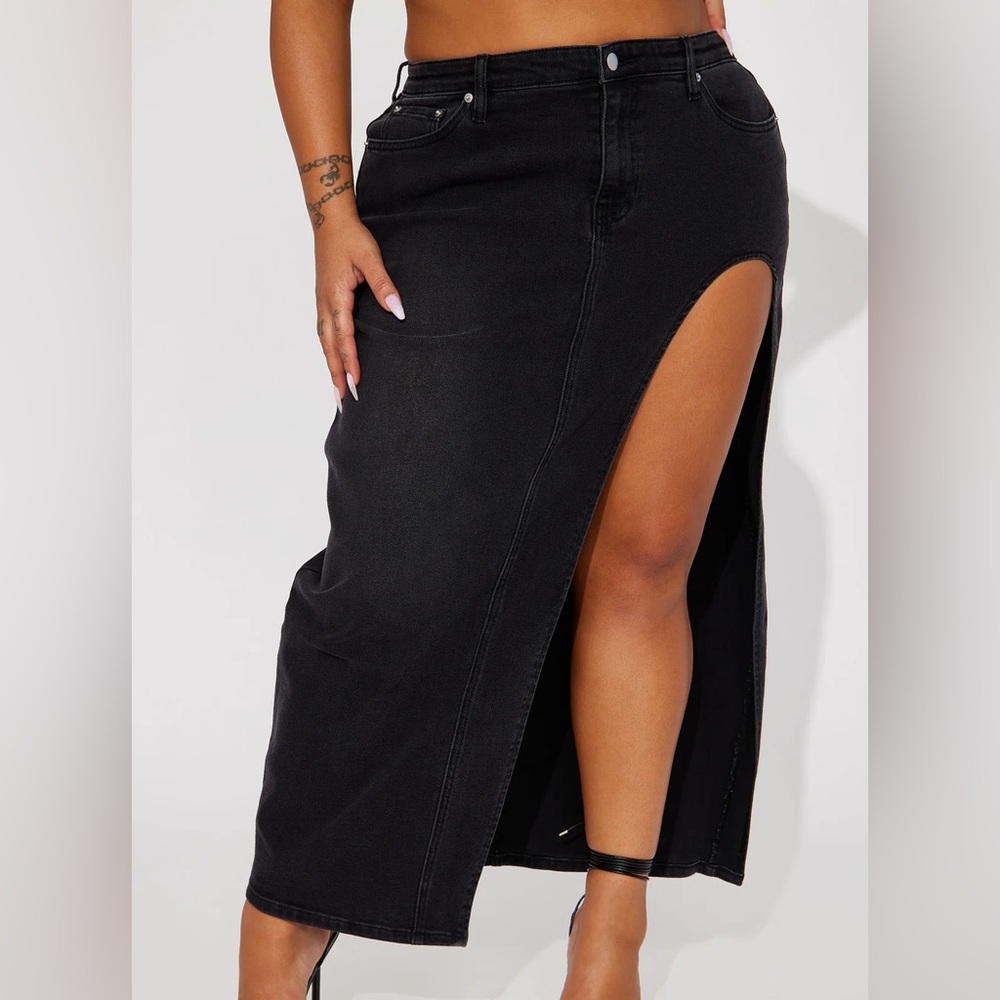 Fashion Nova Talk About It Denim Slit Maxi Skirt - Black Wash
